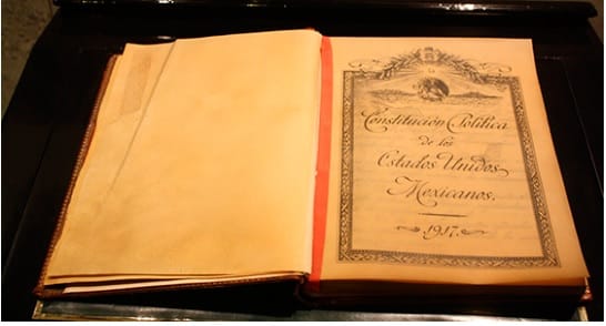 Documento de la Constitución de 1917 que representa al Estado de México